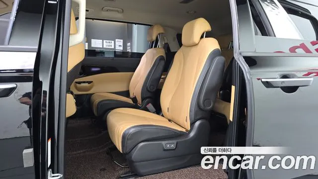 Kia Carnival 2022 thumb 11