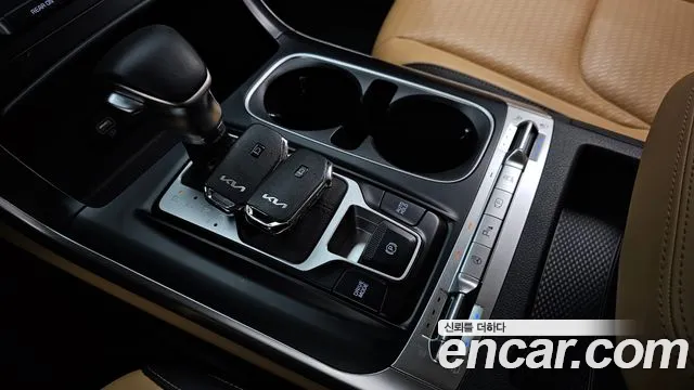 Kia Carnival 2023 thumb 9
