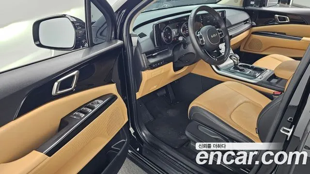 Kia Carnival 2023 thumb 10