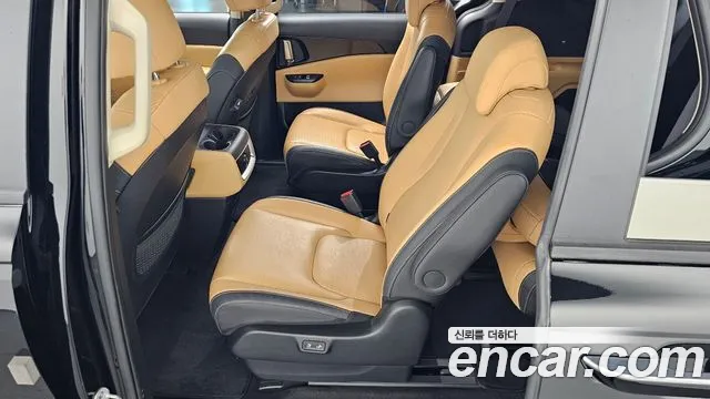 Kia Carnival 2023 thumb 11