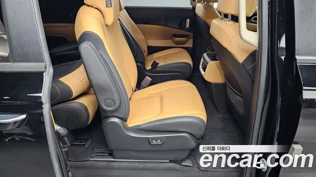 Kia Carnival 2023 thumb 12