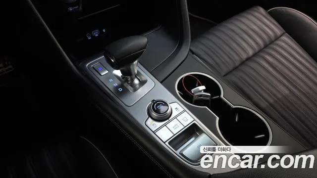Genesis G70 2018 thumb 9