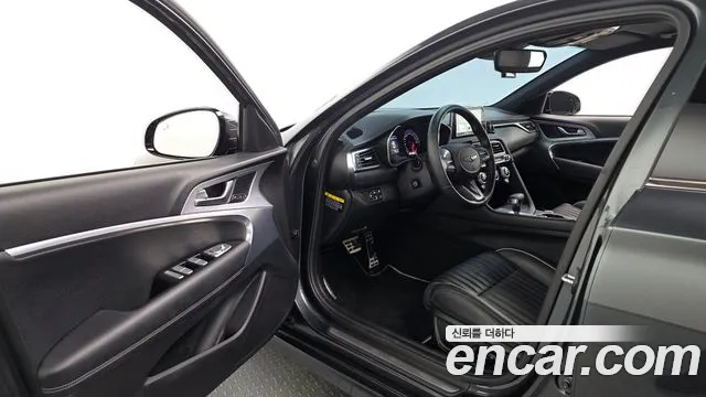 Genesis G70 2018 thumb 10