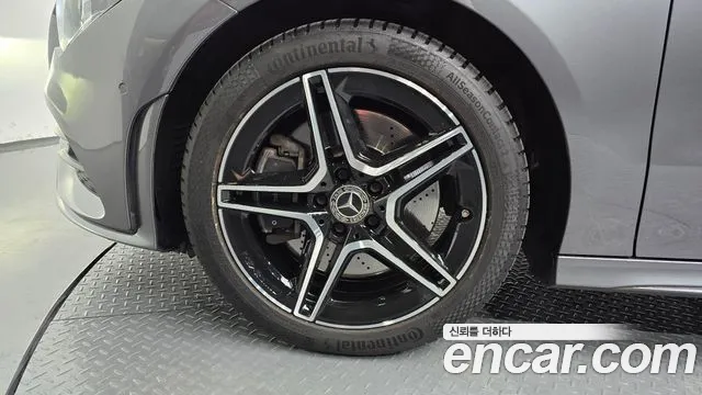 Mercedes-Benz CLA 2020 thumb 4