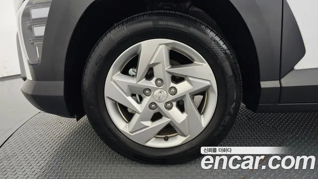 Hyundai Kona 2023 thumb 5