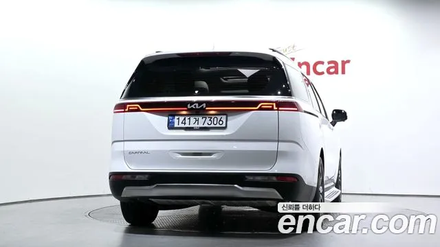 Kia Carnival 2023 thumb 4