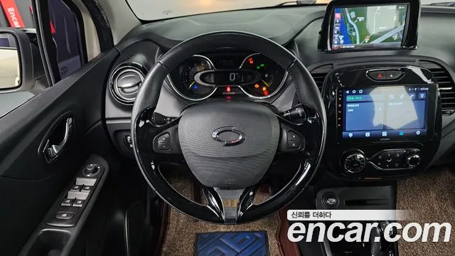 Renault-KoreaSamsung Captur 2015 thumb 11