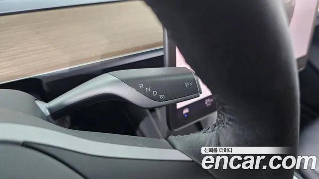 Tesla Model 3 2022 thumb 9