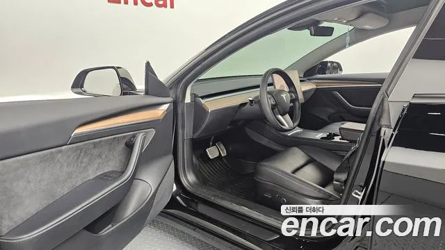 Tesla Model 3 2022 thumb 10