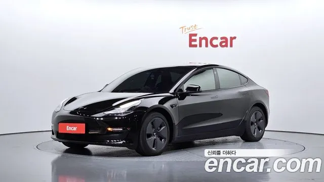 Tesla Model 3 2022 thumb 12