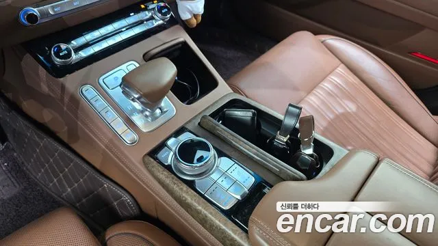 Genesis G90 2019 thumb 9