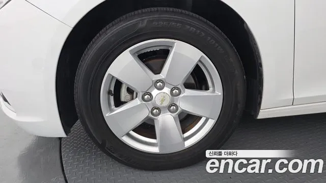 ChevroletGMDaewoo Malibu 2016 thumb 5