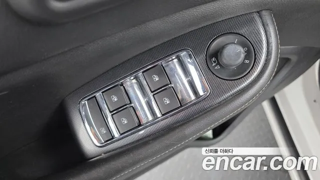 ChevroletGMDaewoo Malibu 2016 thumb 11