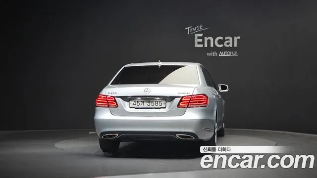 Mercedes-Benz E-Класс 2015 thumb 4