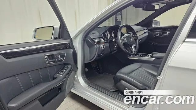 Mercedes-Benz E-Класс 2015 thumb 10