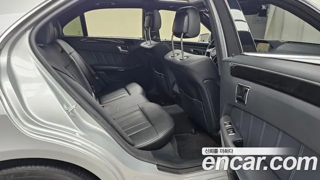 Mercedes-Benz E-Класс 2015 thumb 11