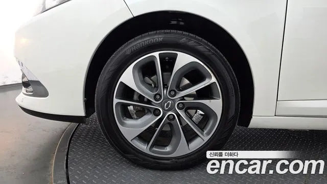 Renault-KoreaSamsung Fluence 2015 thumb 5