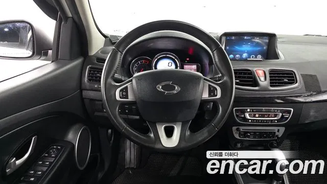 Renault-KoreaSamsung Fluence 2015 thumb 12