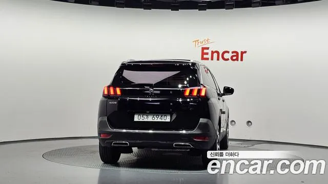 Peugeot 5008 2018 thumb 4