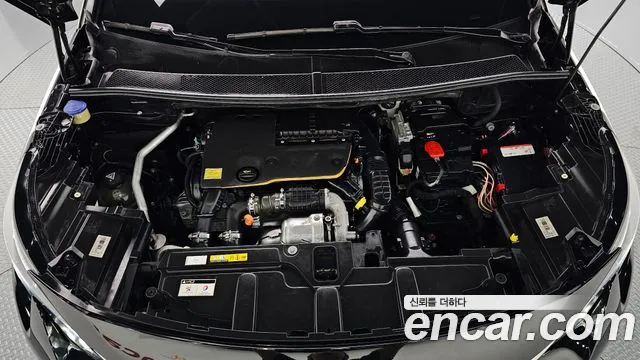 Peugeot 5008 2018 thumb 6