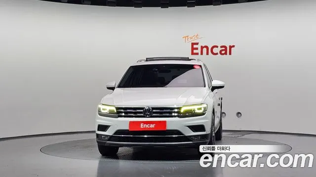 Volkswagen Tiguan 2019 thumb 3