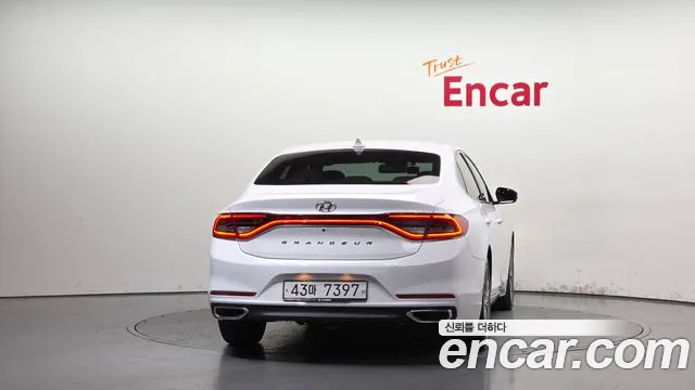Hyundai Grandeur 2017 thumb 4