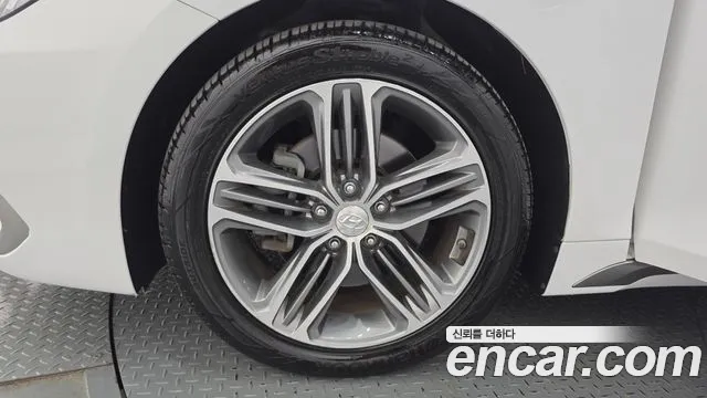 Hyundai Grandeur 2017 thumb 5