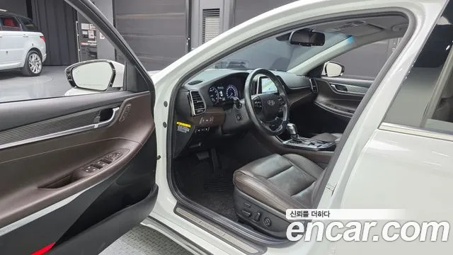 Hyundai Grandeur 2017 thumb 10