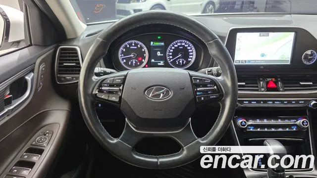 Hyundai Grandeur 2017 thumb 12