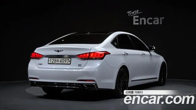 Genesis G80 2016 thumb 2