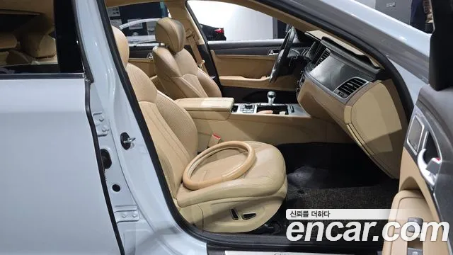Genesis G80 2016 thumb 12