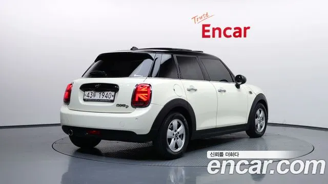 MINI Hatch 2019 thumb 2