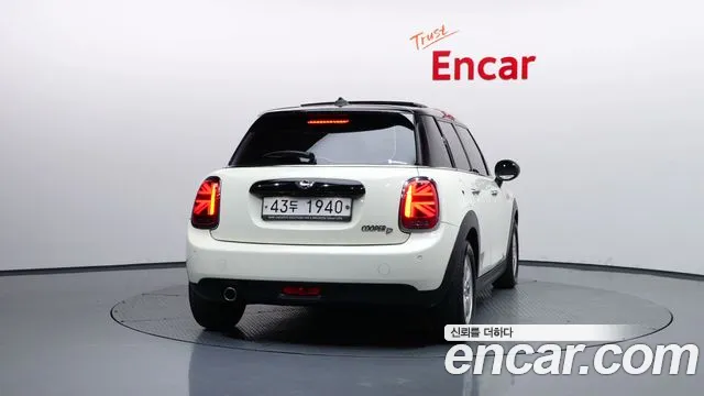 MINI Hatch 2019 thumb 4
