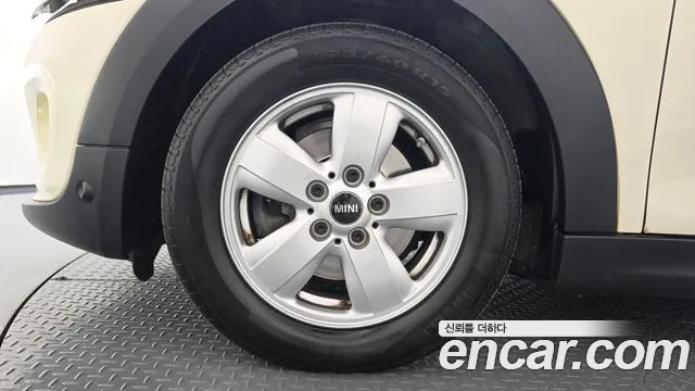 MINI Hatch 2019 thumb 5