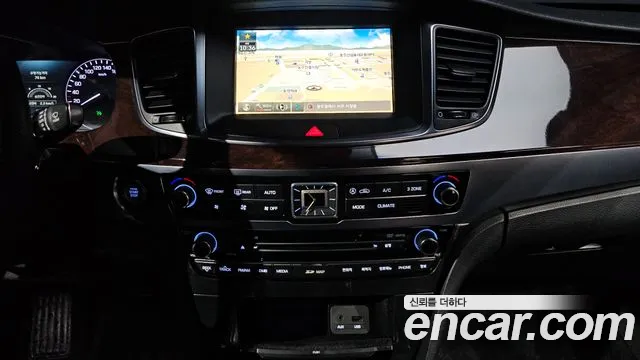 Hyundai Equus 2013 thumb 12