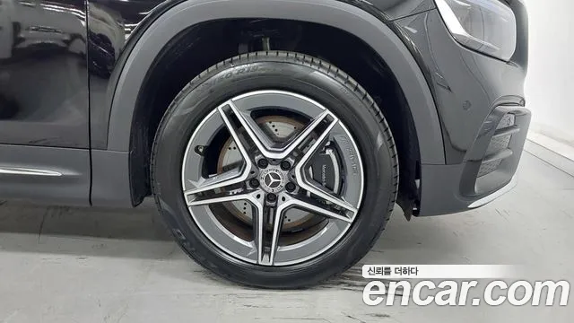 Mercedes-Benz GLB 2025 thumb 5