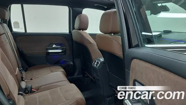 Mercedes-Benz GLB 2025 thumb 10