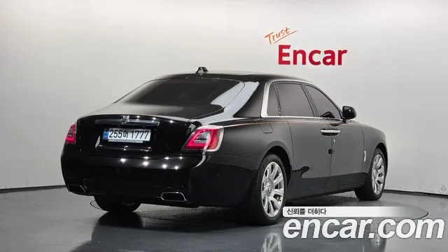 Rolls-Royce Ghost 2024 thumb 2
