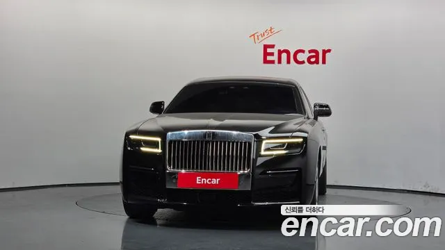 Rolls-Royce Ghost 2024 thumb 3