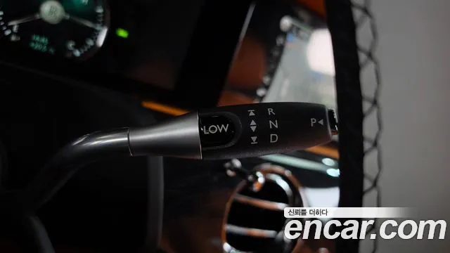 Rolls-Royce Ghost 2024 thumb 9