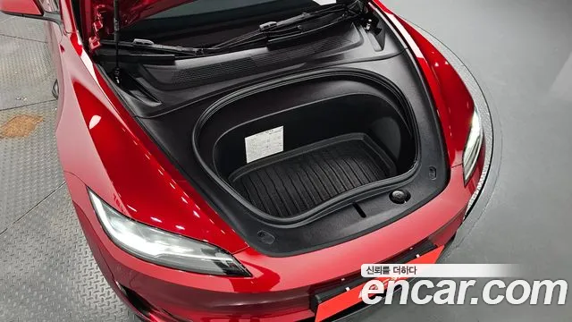 Tesla Model 3 2024 thumb 5