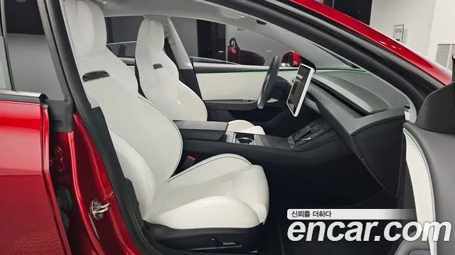 Tesla Model 3 2024 thumb 11