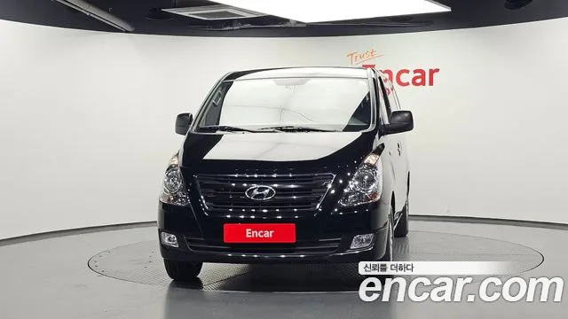 Hyundai Starex 2017 thumb 3