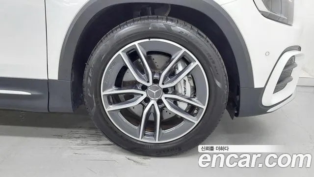 Mercedes-Benz GLB 2025 thumb 5