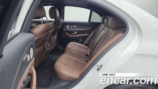 Mercedes-Benz E-Класс 2022 thumb 11