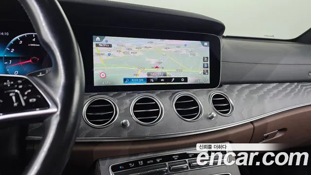 Mercedes-Benz E-Класс 2022 thumb 12