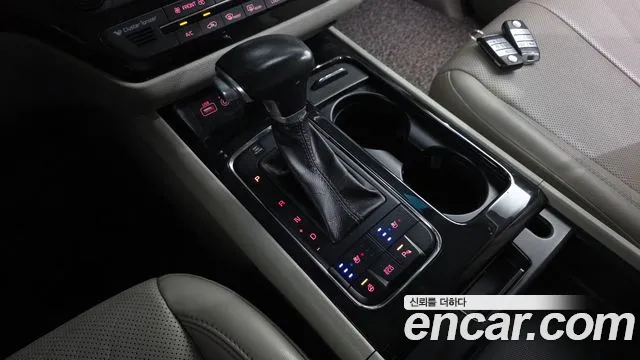 Kia Carnival 2017 thumb 9