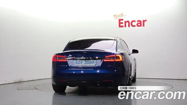 Tesla Model S 2017 thumb 3