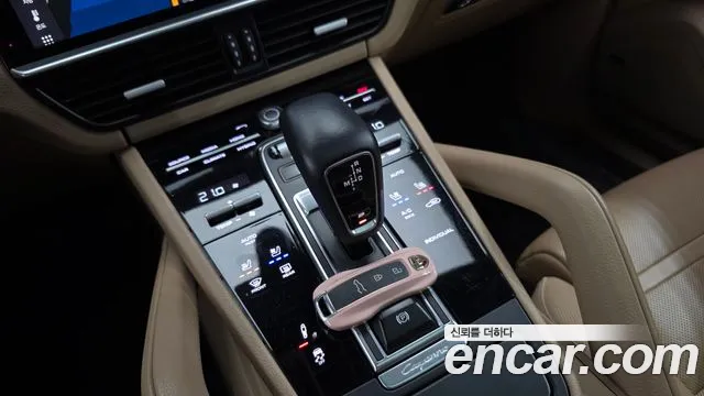 Porsche Cayenne 2020 thumb 9