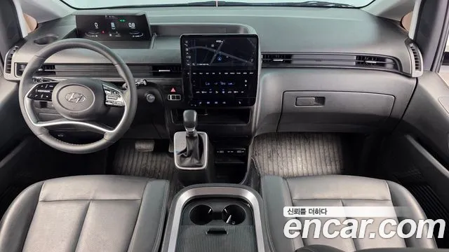 Hyundai Staria 2024 thumb 7
